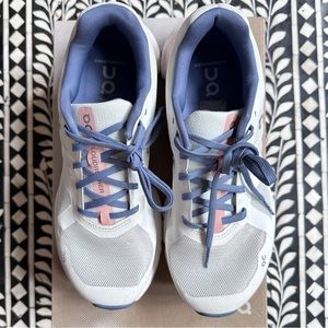 On Cloud Runner size 8 - color Undyed Whote / Flame - newest model